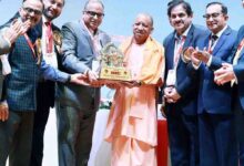 सीएम योगी, स्मार्टफोन की लत बनी बीमारी, हार्ट अटैक का बढ़ा खतरा