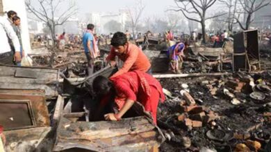 लखनऊ विकास नगर आग: 8 घंटे बाद काबू, दो बच्चों की मौत