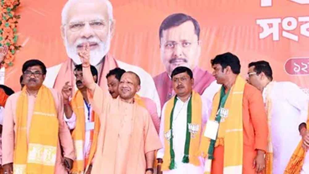 योगी आदित्यनाथ का बंगाल रैली में TMC पर हमला, बोले- “नो कर्फ्यू, नो दंगा, यूपी में सब चंगा” योगी आदित्यनाथ का बंगाल रैली में TMC पर हमला, बोले- “नो कर्फ्यू, नो दंगा, यूपी में सब चंगा”