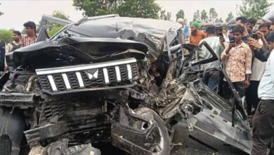 बरेली में बड़ा हादसा: खड़े टैंकर से बोलेरो-बाइक टकराई, पांच की मौत