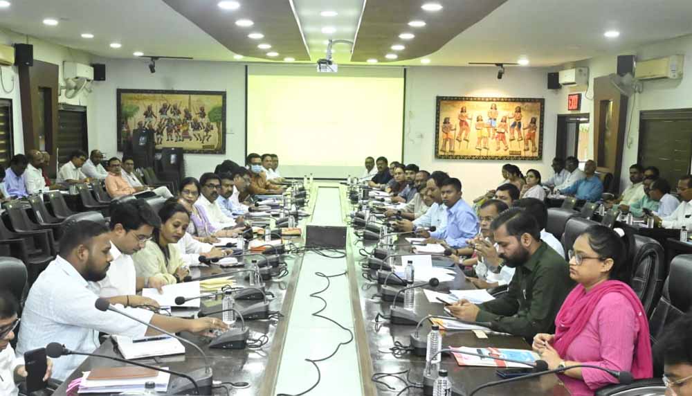 साप्ताहिक टीएल बैठक में कलेक्टर संजय अग्रवाल के सख्त निर्देश