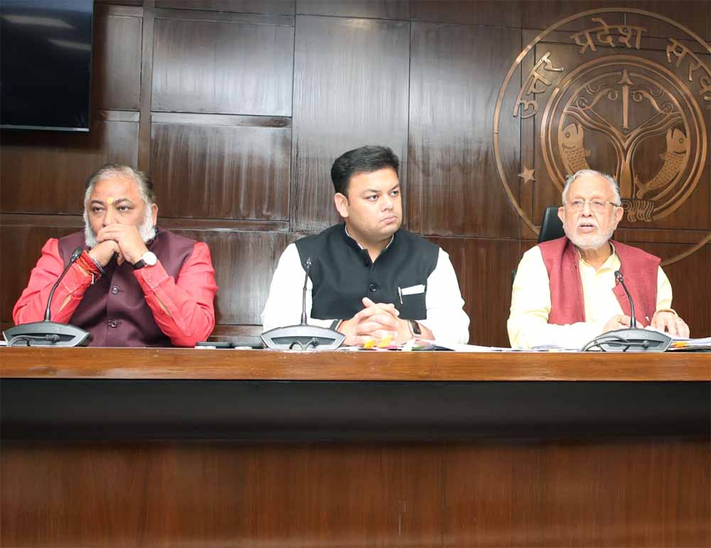 एयरपोर्ट जैसी आधुनिक सुविधाओं से लैस होंगे यूपी के बस स्टेशन