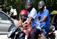 अब टू-व्हीलर पर पीछे बैठने वालों के लिए भी हेलमेट अनिवार्य, परिवहन विभाग का आदेश जारी