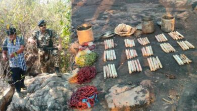 छत्तीसगढ़-ओडिशा सीमा पर बड़ा खुलासा: जंगल से भारी विस्फोटक बरामद, CRPF ने तेज की सर्चिंग