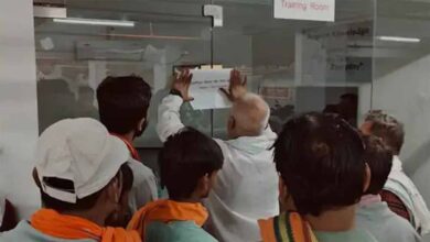 पार्किंग में चल रही थी दुकानें और सर्विसिंग, कार्रवाई में कई जगहों की पार्किंग सील