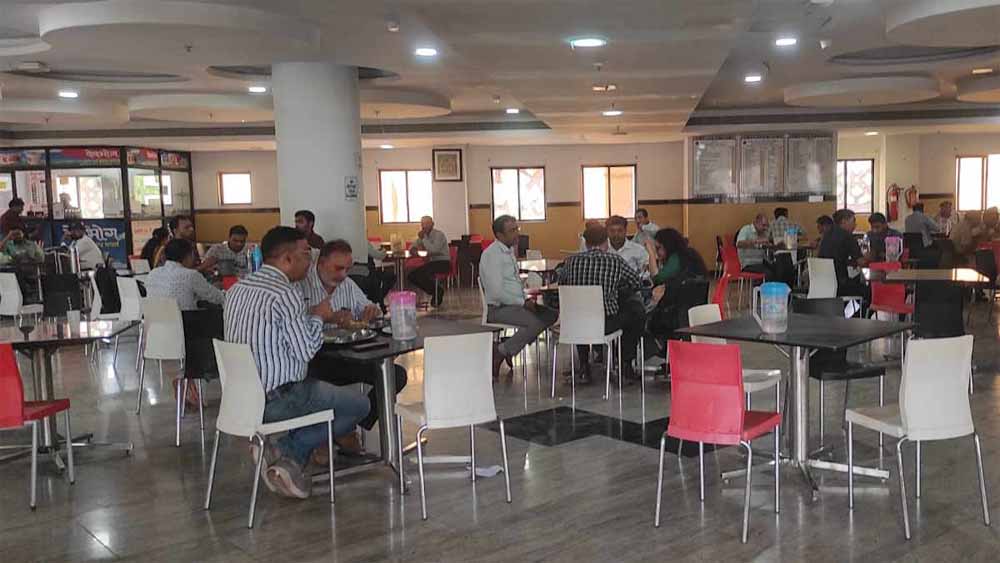 26 साल बाद मंत्रालय कैंटीन व्यवस्था में बदलाव, मुख्य सचिव से मिला कर्मचारी संघ