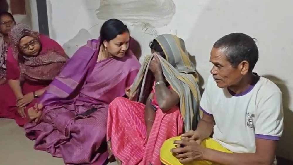 सूरजपुर में गंभीर रूप से जली छात्रा की मौत, मंत्री लक्ष्मी राजवाड़े ने तुरंत जांच के आदेश दिए