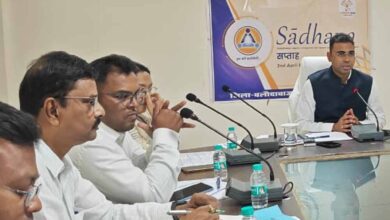 कलेक्टर का सख्त निर्देश: लोक सेवा गारंटी के मामलों का समय पर निपटारा जरूरी