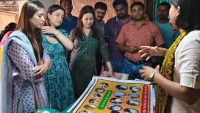 टाइगर रिजर्व में तेंदुलकर परिवार की मौजूदगी: ग्रामीणों से शिक्षा और स्वास्थ्य पर की चर्चा टाइगर रिजर्व में तेंदुलकर परिवार की मौजूदगी: ग्रामीणों से शिक्षा और स्वास्थ्य पर की चर्चा