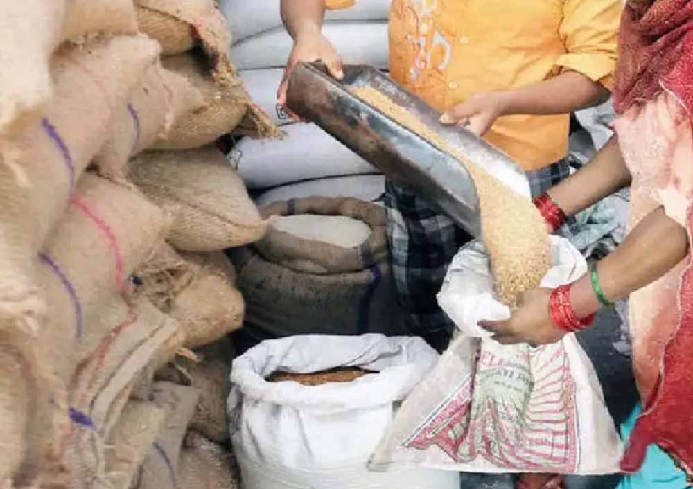 भीषण गर्मी में राहत: राशन दुकानें दोपहर में 2 घंटे रहेंगी बंद, अब सुबह 7 से रात 9 बजे तक मिलेगा अनाज