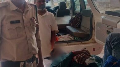 दमोह के डायल-112 हीरोज सड़क दुर्घटना में गंभीर रूप से घायल 03 व्यक्तियों को पहुँचाया अस्पताल