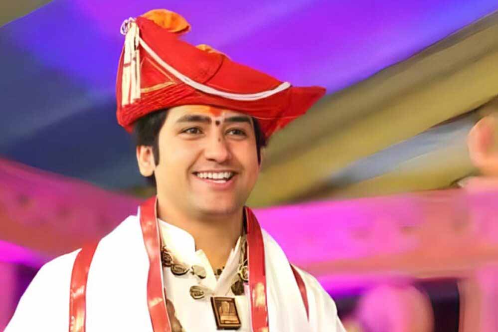 बागेश्वर धाम के धीरेंद्र शास्त्री की संस्था को केंद्र सरकार की मंजूरी, अब विदेशों से भी आएगा दान बागेश्वर धाम के धीरेंद्र शास्त्री की संस्था को केंद्र सरकार की मंजूरी, अब विदेशों से भी आएगा दान