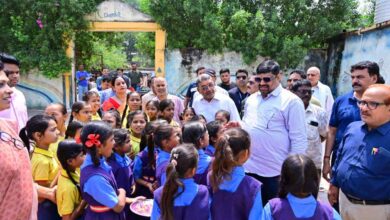 शिक्षा मंत्री गजेन्द्र यादव ने दुर्ग के प्राथमिक विद्यालय का किया निरीक्षण