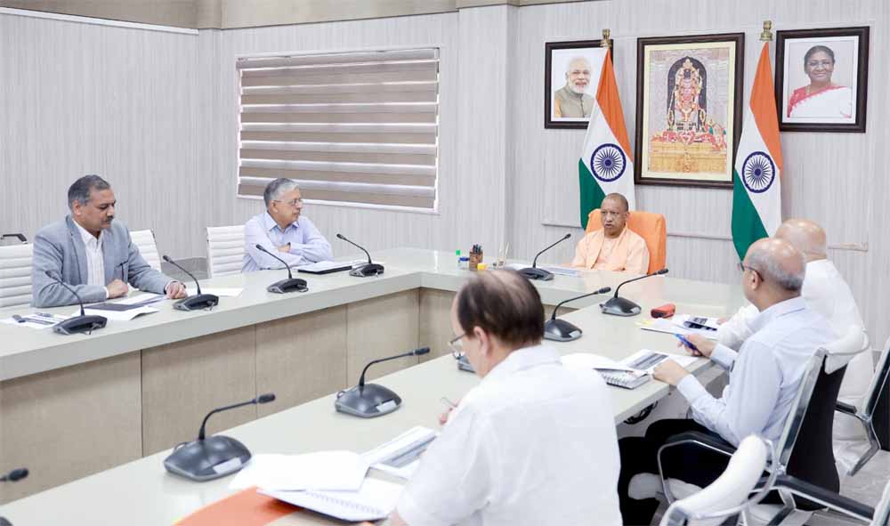फार्मर रजिस्ट्री से जुड़ें सभी किसान, एकीकृत डिजिटल प्रणाली से मिलेगा योजनाओं का लाभ: मुख्यमंत्री योगी आदित्यनाथ फार्मर रजिस्ट्री से जुड़ें सभी किसान, एकीकृत डिजिटल प्रणाली से मिलेगा योजनाओं का लाभ: मुख्यमंत्री योगी आदित्यनाथ