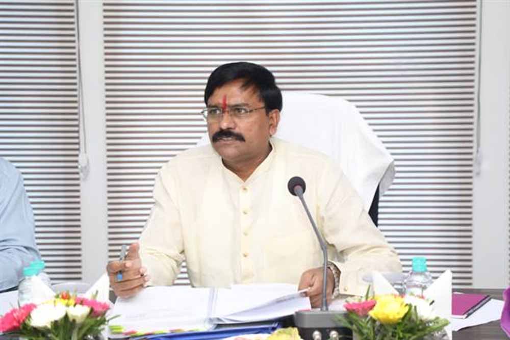 स्थानीय बोलियों के संरक्षण के लिए गठित करें “सृजन पीठ”: राज्य मंत्री लोधी