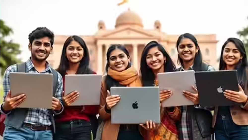 Madhya Pradesh में 1.21 लाख छात्रों को लैपटॉप के पैसे, 75% से अधिक अंक वालों को फायदा