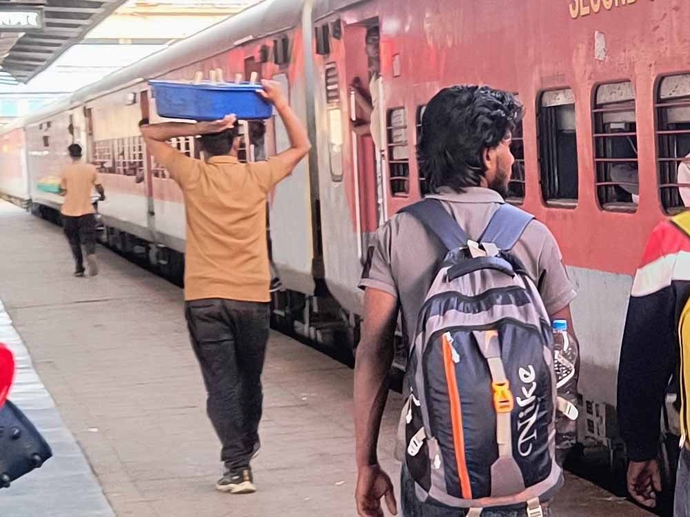 मेंटेनेंस के चलते 20 दिन बंद रहेंगी छत्तीसगढ़, गोंडवाना और समता एक्सप्रेस सेवाएं मेंटेनेंस के चलते 20 दिन बंद रहेंगी छत्तीसगढ़, गोंडवाना और समता एक्सप्रेस सेवाएं