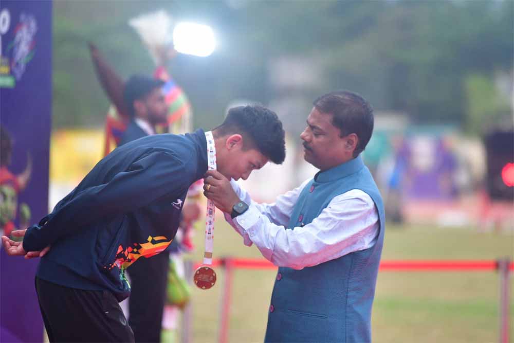 जगदलपुर में जनजातीय खेलों का जलवा, ओडिशा ने जीता खिताब, झारखंड दूसरे स्थान पर