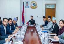 नेपाल में संकट गहराया, सरकार ने हफ्ते में दो दिन की छुट्टी का ऐलान किया