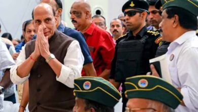 ‘सुन लो ऐ पड़ोसी…’ राजनाथ सिंह की सख्त चेतावनी, बोले- अबकी बार होगा निर्णायक वार ‘सुन लो ऐ पड़ोसी…’ राजनाथ सिंह की सख्त चेतावनी, बोले- अबकी बार होगा निर्णायक वार