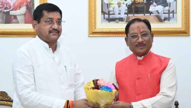 मुख्यमंत्री से उत्तरप्रदेश के राज्यमंत्री  रामकेश निषाद ने सौजन्य मुलाकात की