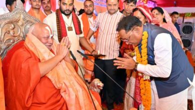 तेंदुवा धाम में राम कथा का भव्य शुभारंभ: मुख्यमंत्री  विष्णु देव साय ने लिया संतों का आशीर्वाद