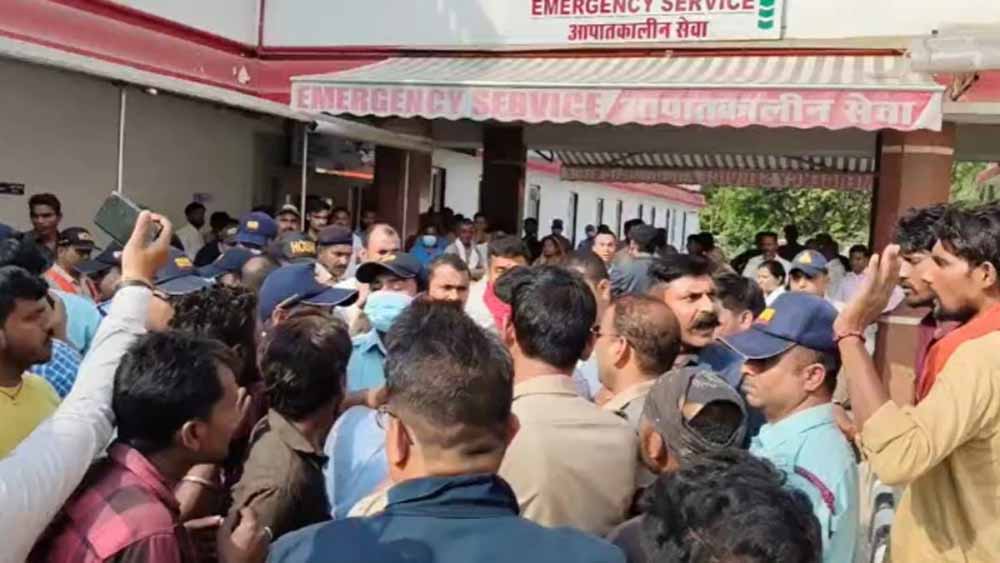 सतना के बिरला अस्पताल में हंगामा, ब्रेन ट्यूमर ऑपरेशन के बाद महिला के पेट पर मिला गहरा चीरा