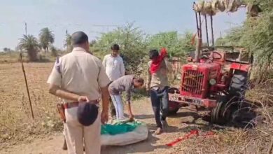 एमपी में दर्दनाक हादसा, हाईटेंशन लाइन से टकराई ट्रैक्टर-ट्रॉली—महिला व बच्चे की मौत