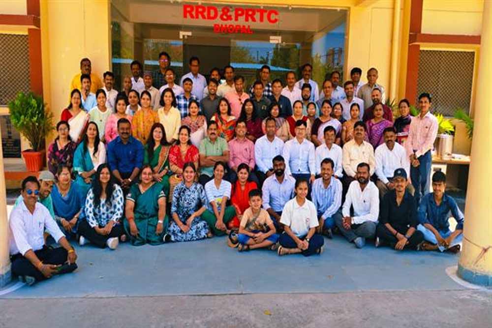 अल्पविराम टूल किट के माध्यम से जीवन में कराया जा रहा है आनंद का अहसास