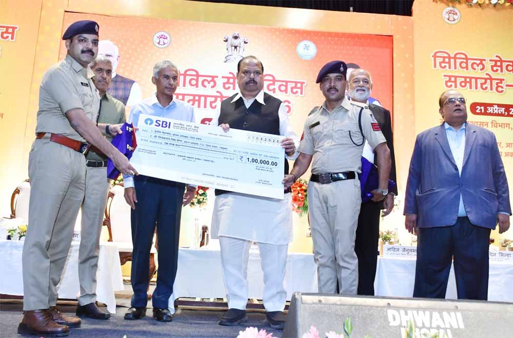 देवास पुलिस की नवाचार पहल “पुलिस चौपाल” को सीएम एक्सीलेंस अवार्ड