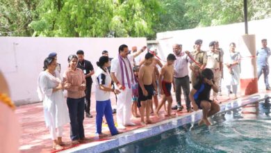 राज्यमंत्री डॉ. गौतम टेटवाल ने शासकीय स्विमिंग पूल का किया लोकार्पण