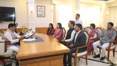 मुख्यमंत्री डॉ. यादव से मिले भारतीय विदेश सेवा के प्रशिक्षु अधिकारी मुख्यमंत्री डॉ. यादव से मिले भारतीय विदेश सेवा के प्रशिक्षु अधिकारी