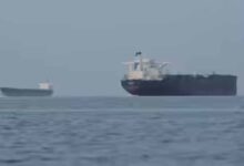 होर्मुज जलडमरूमध्य में तनाव: भारतीय तेल टैंकर पर गोलीबारी, दो जहाज पीछे हटे