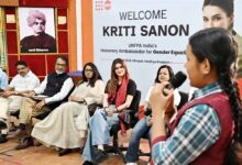 यूएनएफपीए एंबेसेडर कृति सेनन ने विद्यार्थियों से किया संवाद, जेंडर इक्वैलिटी का दिया संदेश