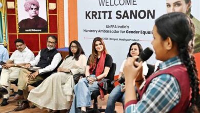 यूएनएफपीए एंबेसेडर कृति सेनन ने विद्यार्थियों से किया संवाद, जेंडर इक्वैलिटी का दिया संदेश