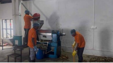 सीएम युवा’ योजना से मिल रहे युवाओं के सपनों को पंख, लखीमपुर के उमंग बने सफल उद्यमी