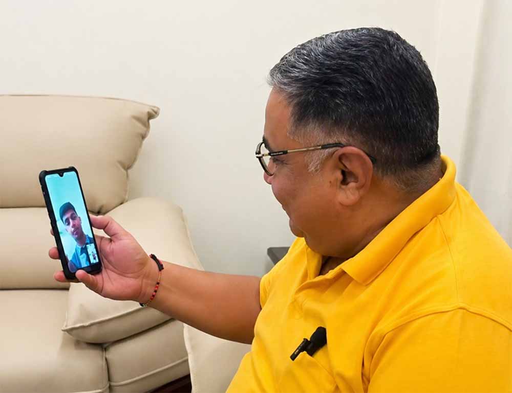 पेंड्रा के मेधावी विद्यार्थियों से वीडियो कॉल पर जुड़े मंत्री  राजेश अग्रवाल