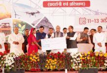 किसान देश की अर्थव्यवस्था की रीढ़, किसानों के विकास के लिए हम हैं प्रतिबद्ध : केन्द्रीय रक्षा मंत्री सिंह