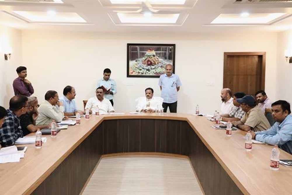 निर्माण बाधाओं को दूर कर किसानों के खेतों तक पानी पहुँचाने के दिए निर्देश : उप मुख्यमंत्री शुक्ल निर्माण बाधाओं को दूर कर किसानों के खेतों तक पानी पहुँचाने के दिए निर्देश : उप मुख्यमंत्री शुक्ल