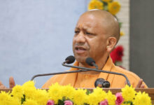 औद्योगिक अशांति फैलाने वालों से सावधान रहें श्रमिक: सीएम योगी