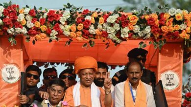 मुख्यमंत्री योगी के रोड-शो के दौरान सड़कों पर गूंजा- ‘एक ही नारा-एक ही नाम, जय श्रीराम-जय श्रीराम’