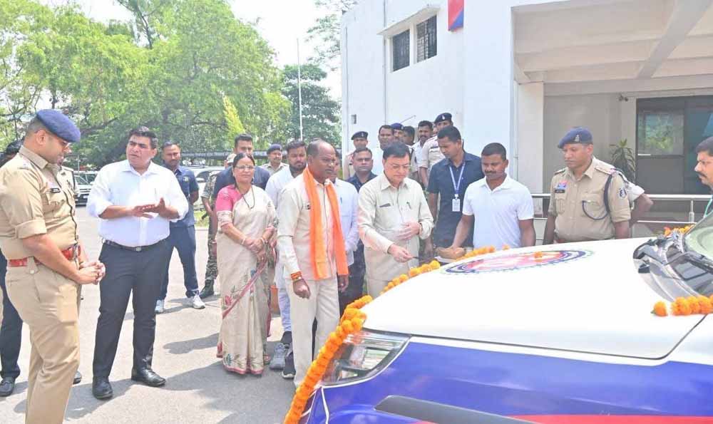 कोरबा जिले को मिली 22 नए डायल 112 वाहनों की सौगात कोरबा जिले को मिली 22 नए डायल 112 वाहनों की सौगात