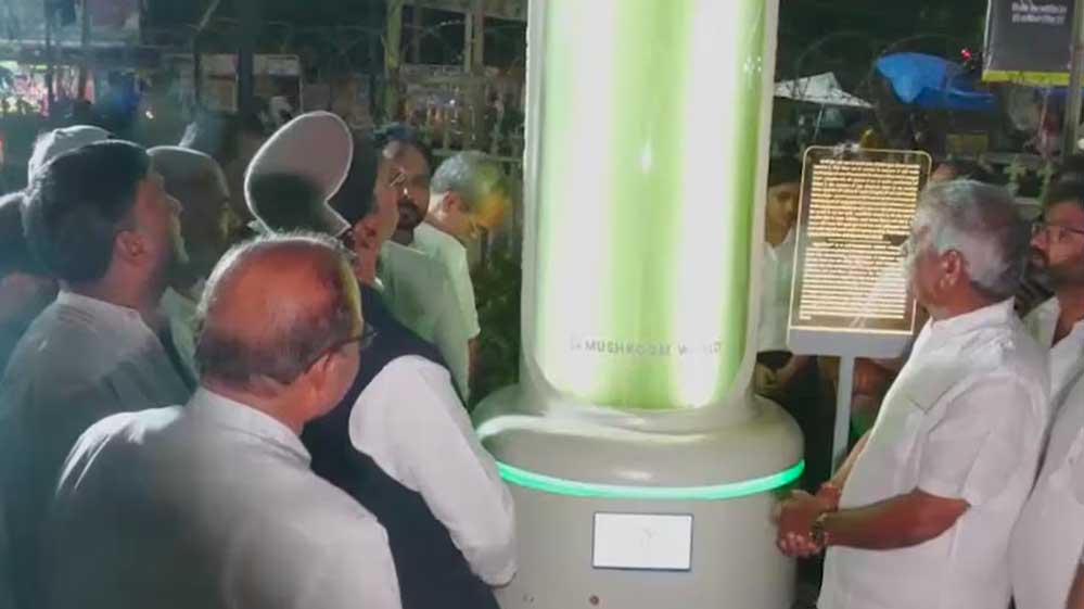 भोपाल में लगी ‘एल्गी ट्री’, 25 पेड़ों जैसी CO₂ अवशोषण क्षमता