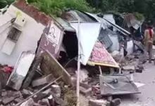 लखनऊ सिविल कोर्ट के बाहर चला बुलडोजर, वकीलों ने किया जोरदार विरोध प्रदर्शन