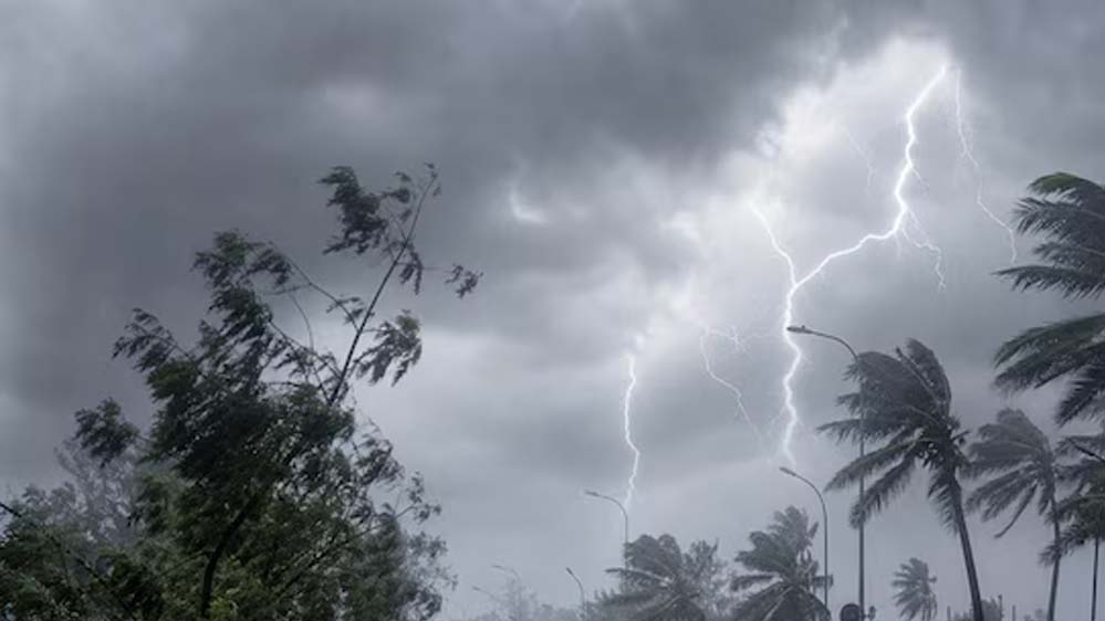 छत्तीसगढ़ में मौसम का कहर! कई जिलों में आंधी-बारिश और बिजली गिरने का ऑरेंज अलर्ट जारी