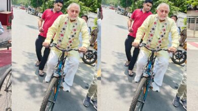 सीएम योगी की प्रेरणा से ईंधन बचत अभियान को मिली नई रफ्तार, साइकिल से विधानसभा पहुंचे वित्त मंत्री सीएम योगी की प्रेरणा से ईंधन बचत अभियान को मिली नई रफ्तार, साइकिल से विधानसभा पहुंचे वित्त मंत्री