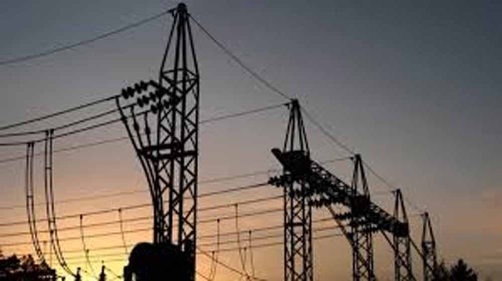 लखनऊ में बिजली संकट से हाहाकार, 40 हजार आबादी अंधेरे में रही, पानी की सप्लाई भी प्रभावित लखनऊ में बिजली संकट से हाहाकार, 40 हजार आबादी अंधेरे में रही, पानी की सप्लाई भी प्रभावित