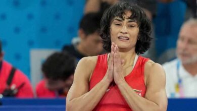 एशियन गेम्स ट्रायल्स में बड़ा उलटफेर: मीनाक्षी गोयत ने विनेश फोगाट को हराया, 6-4 से दर्ज की जीत