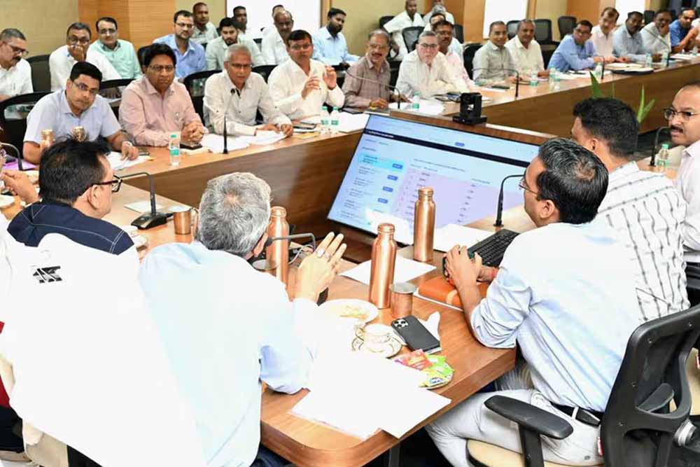 यूपी में 170 कर्मचारियों के ट्रांसफर की अनोखी प्रक्रिया, मनचाही पोस्टिंग दी गई यूपी में 170 कर्मचारियों के ट्रांसफर की अनोखी प्रक्रिया, मनचाही पोस्टिंग दी गई