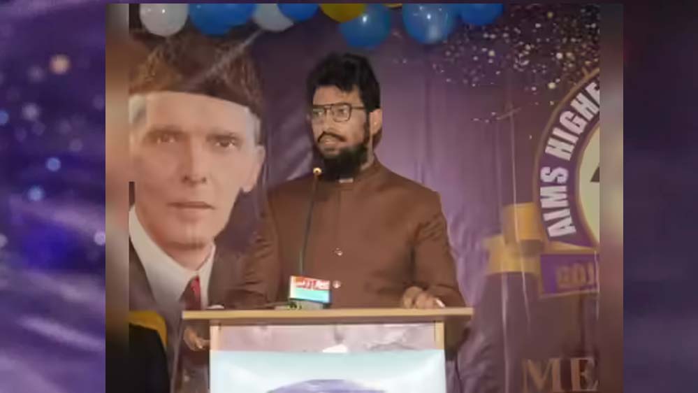 हमजा बुरहान की मौत पर पिता का बड़ा बयान, बोले- अच्छा हुआ वह मारा गया हमजा बुरहान की मौत पर पिता का बड़ा बयान, बोले- अच्छा हुआ वह मारा गया